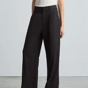 Everlane Way High Pant in Black SHORT